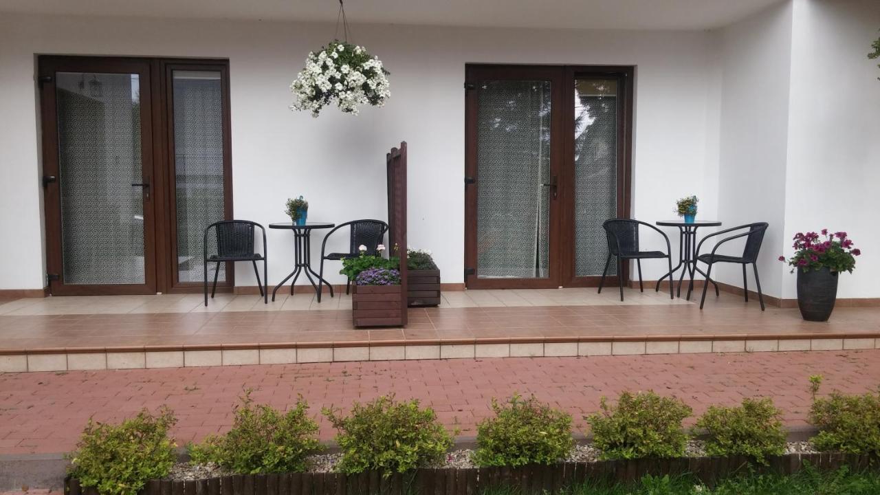 Emada- Pokoje Goscinne I Studia Ostrowo  Luaran gambar