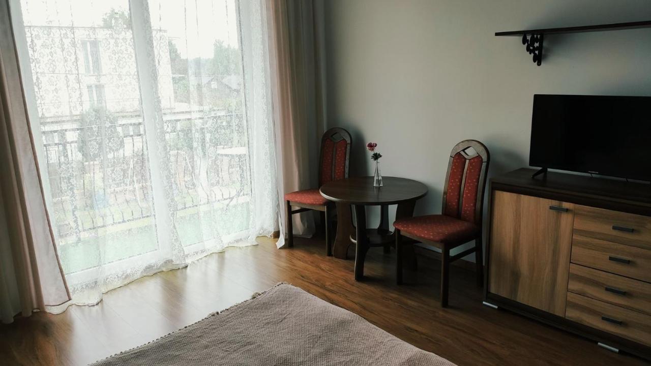 Emada- Pokoje Goscinne I Studia Ostrowo  Luaran gambar