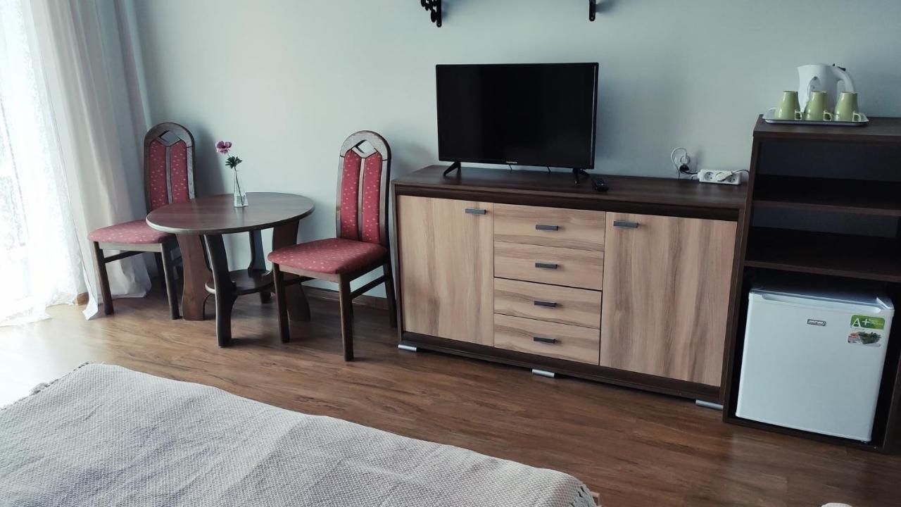 Emada- Pokoje Goscinne I Studia Ostrowo  Luaran gambar