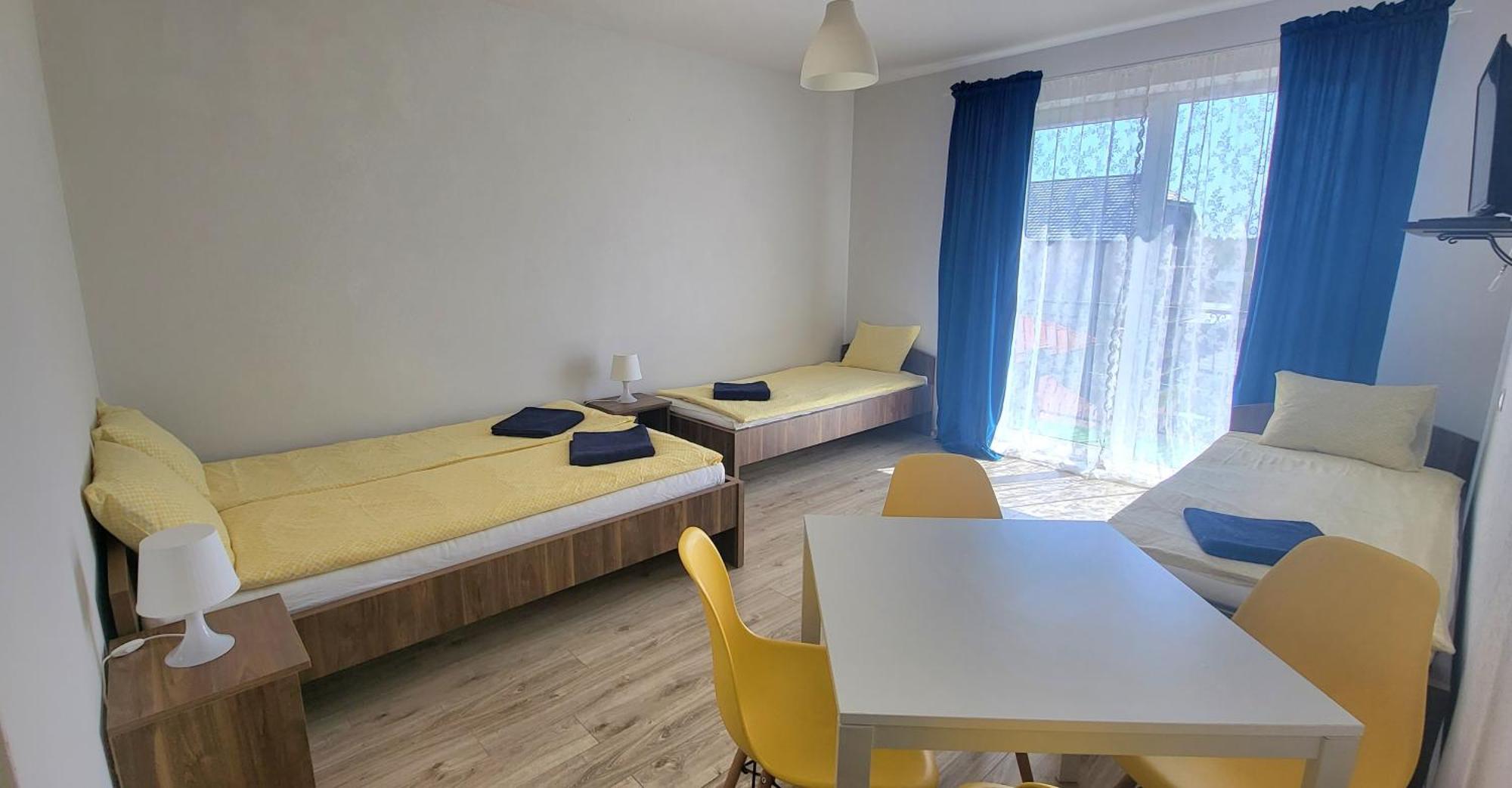 Emada- Pokoje Goscinne I Studia Ostrowo  Bilik gambar